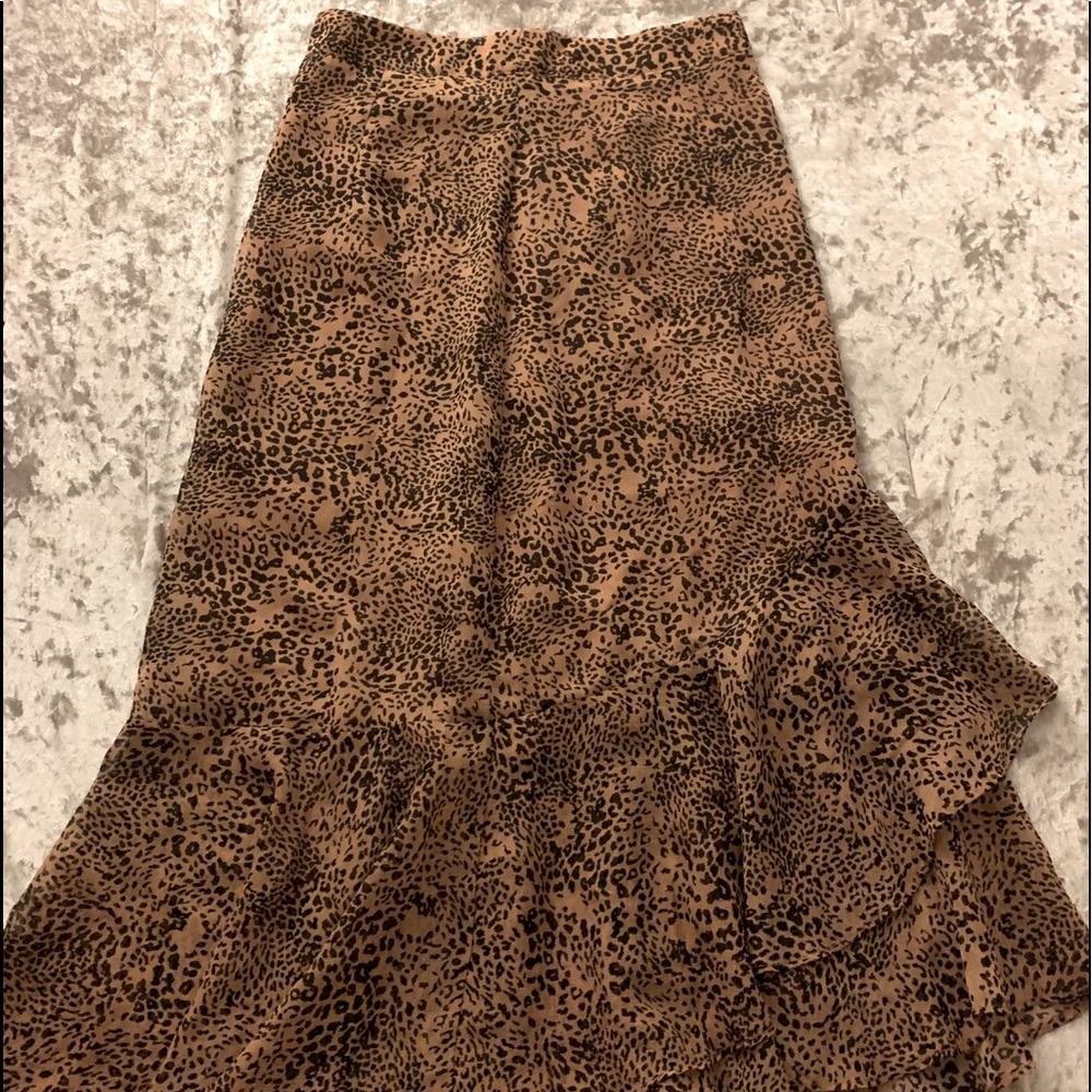 Leopard midi ruffled skirt